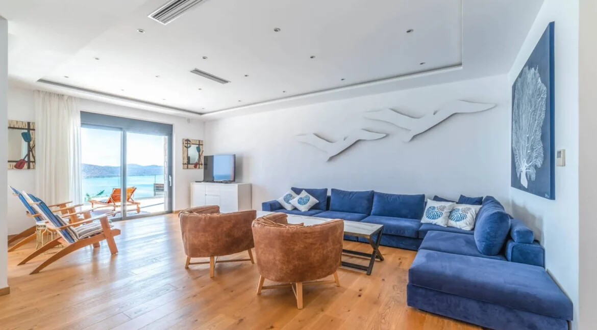 Villa with Direct Sea Access at Elounda Crete 44