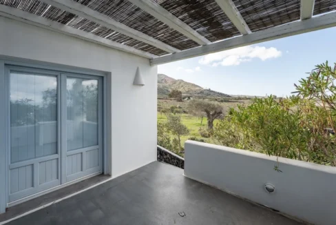 Big Villa by the sea at Baxedes Santorini 5