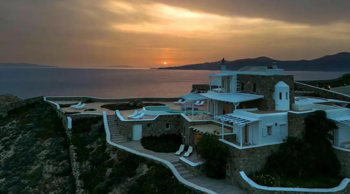 Big Villa for sale in Mykonos, Houlakia 14