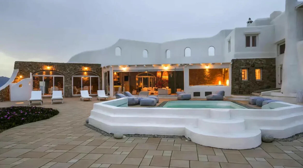 Big Villa for sale in Mykonos, Houlakia 19