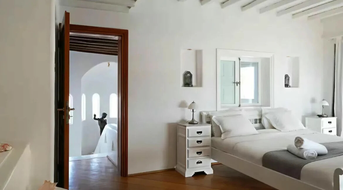 Big Villa for sale in Mykonos, Houlakia 20