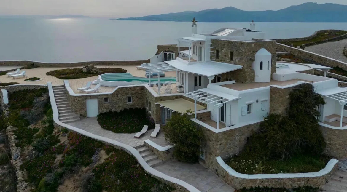 Big Villa for sale in Mykonos, Houlakia 4