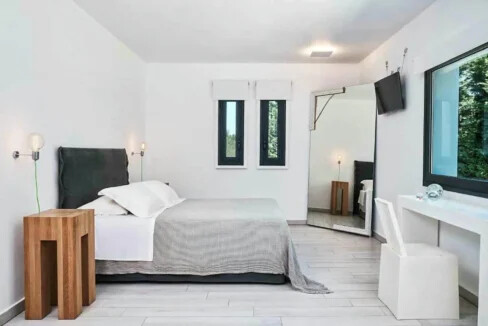 Luxury villa in Corfu for sale 11