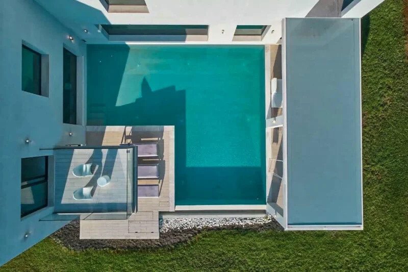 Luxury villa in Corfu for sale
