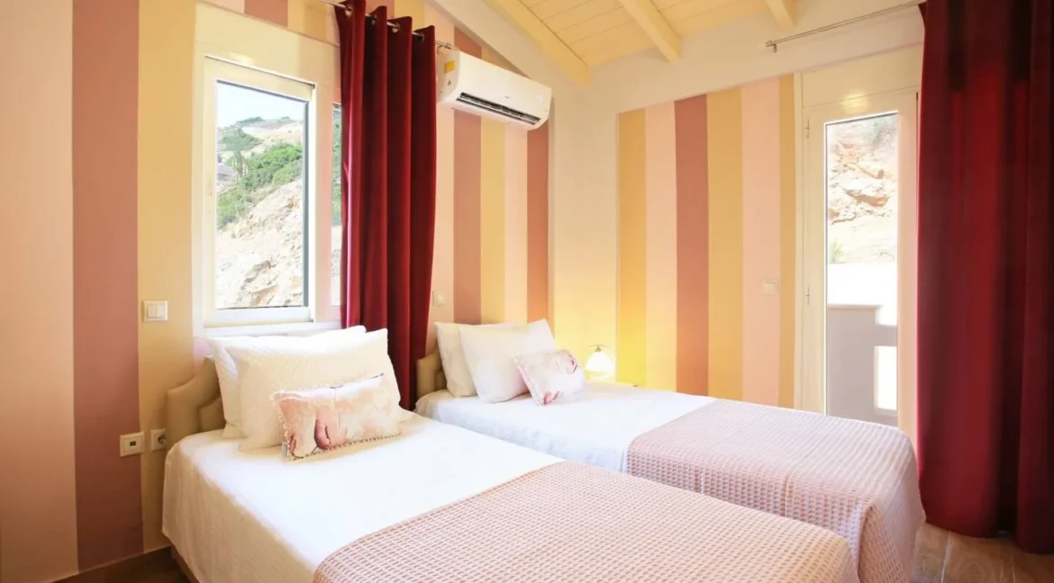 Seaside Villa for Sale in Heraklio Crete 12