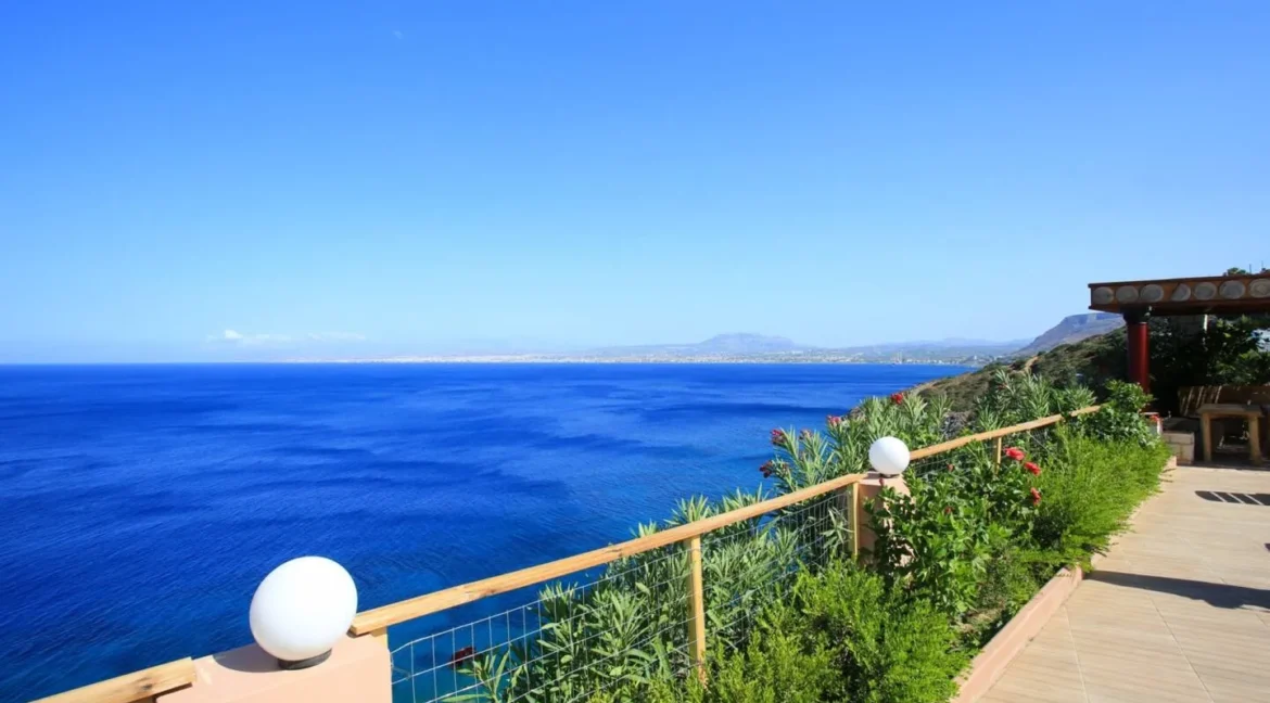 Seaside Villa for Sale in Heraklio Crete 16