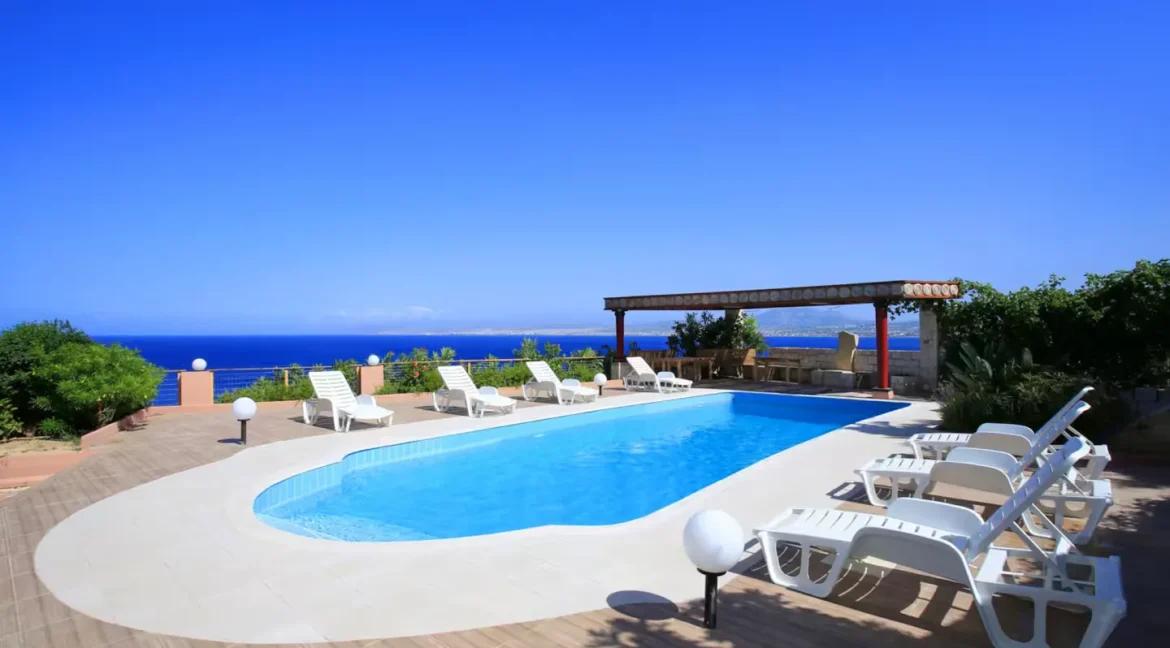 Seaside Villa for Sale in Heraklio Crete 6