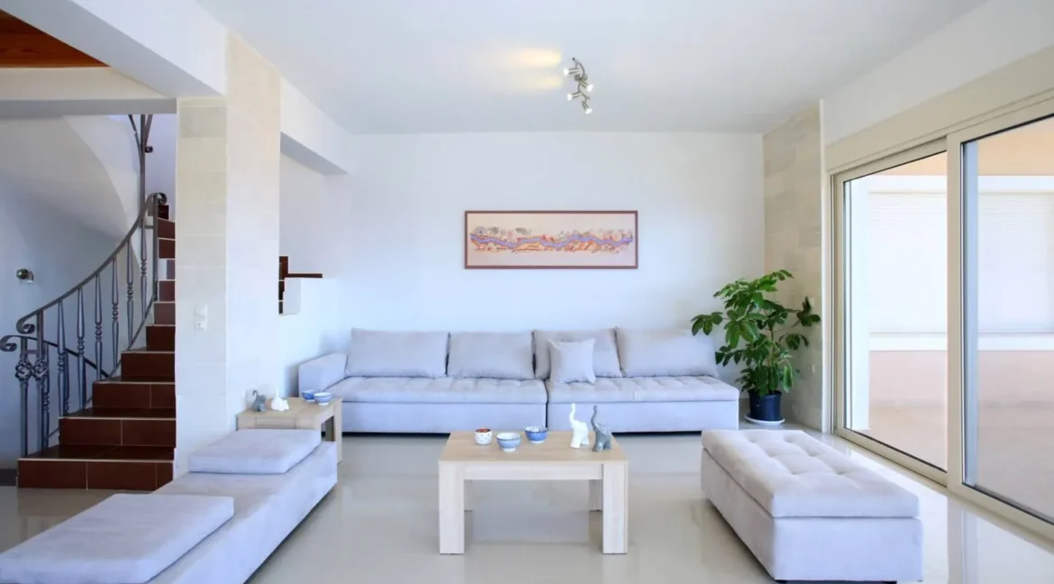 Seaside Villa for Sale in Heraklio Crete 9