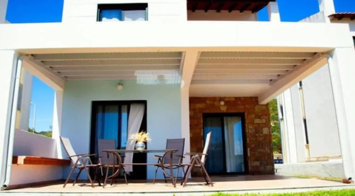 Seaside Villa for Sale in Nea Skioni Halkidiki 17