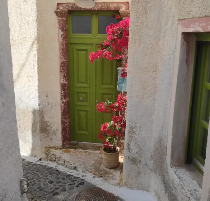 Traditional House for Sale Pyrgos Santorini 3