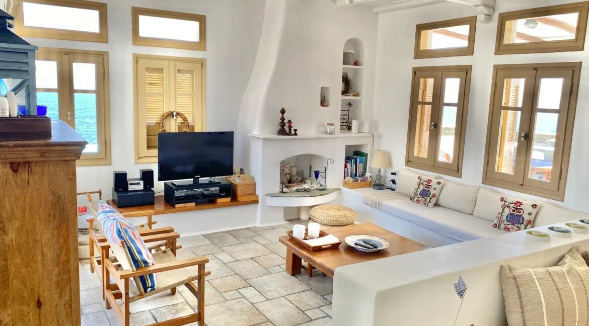 Unique Seafront Property in Kythnos, Cyclades 9