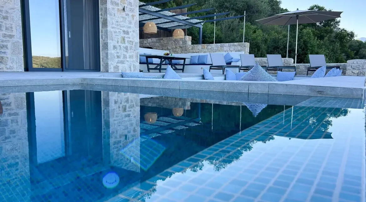 Villas in Sivota Lefkada for sale 24.jpg