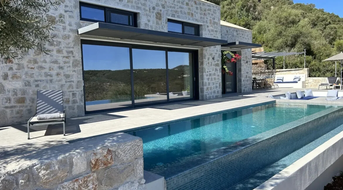 Villas in Sivota Lefkada for sale 45.jpeg