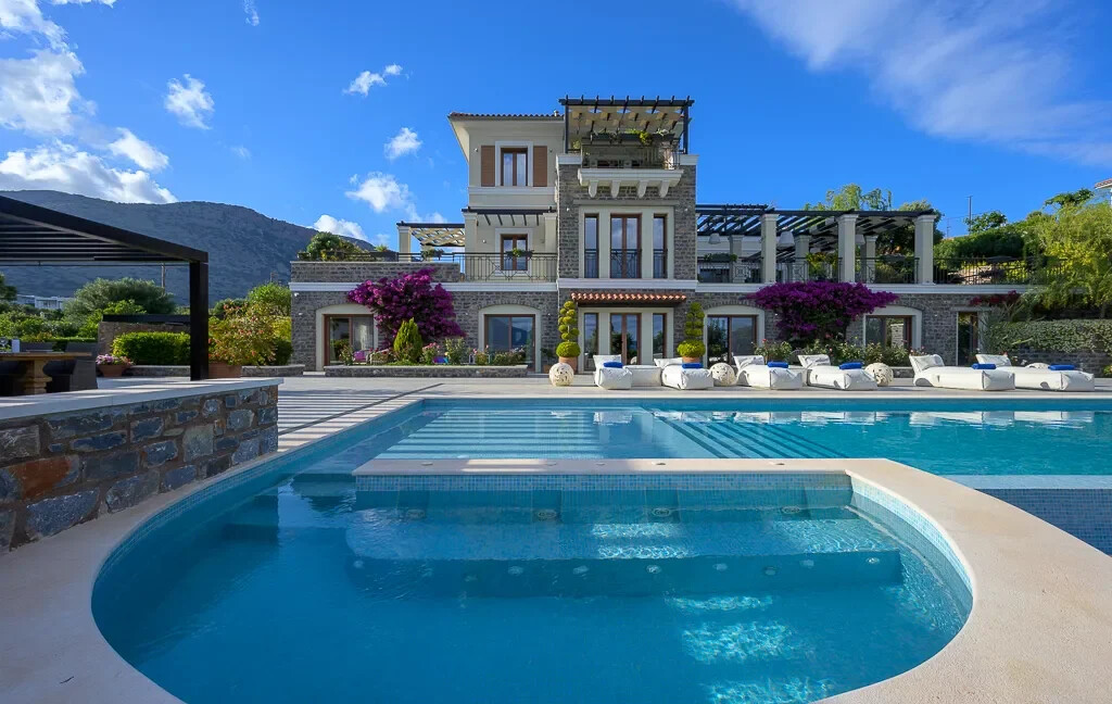 seafront Villas for sale in Elounda Crete 10