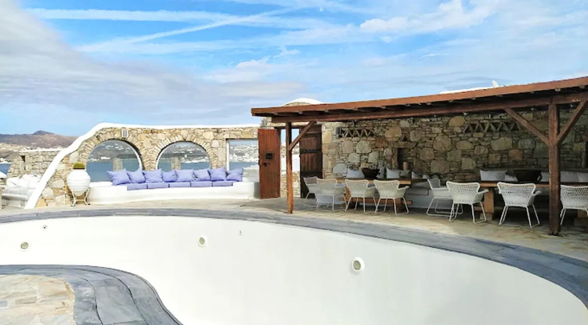 2 Luxurious Seafront Villas for Sale in Mykonos 4