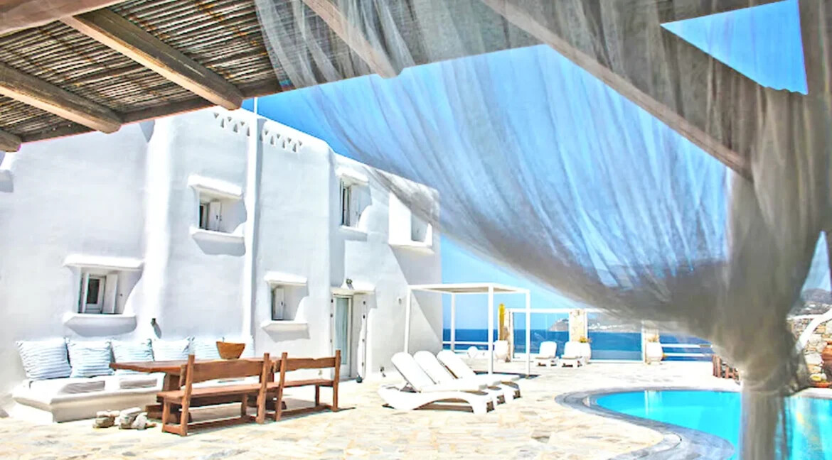 2 Luxurious Seafront Villas for Sale in Mykonos 6