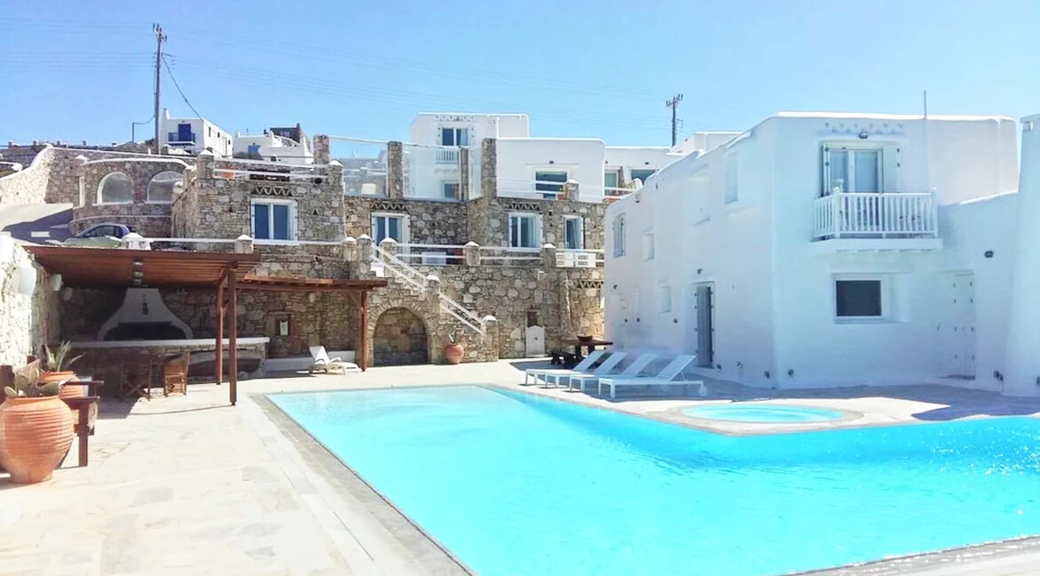 2 Luxurious Seafront Villas for Sale in Mykonos 9