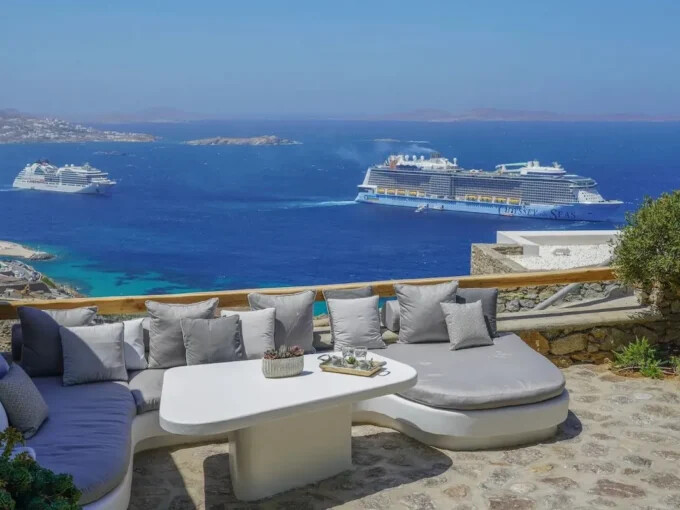 2 Luxury Villas for Sale in Mykonos, Tourlos