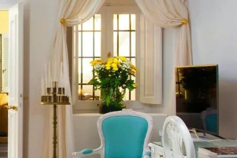 2-Luxury-houses-for-sale-in-Santorini-Firostefani-23