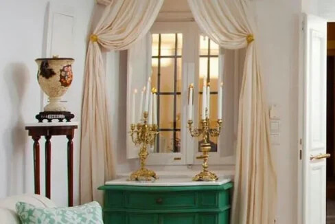 2-Luxury-houses-for-sale-in-Santorini-Firostefani-24