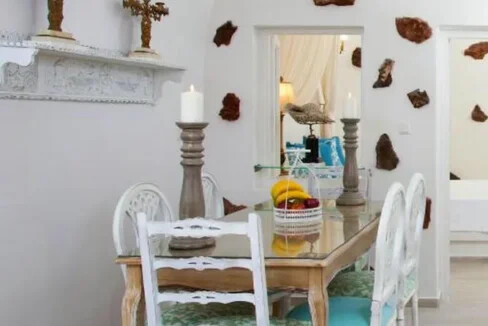2-Luxury-houses-for-sale-in-Santorini-Firostefani-40