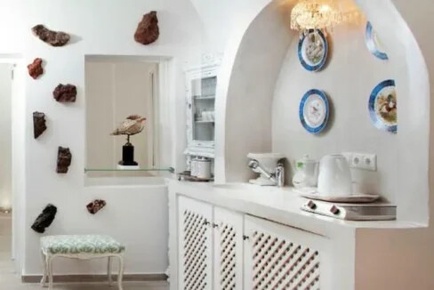 2-Luxury-houses-for-sale-in-Santorini-Firostefani-41