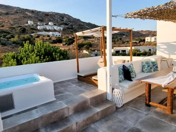 Apartment for sale in Naxos with Jacuzzi