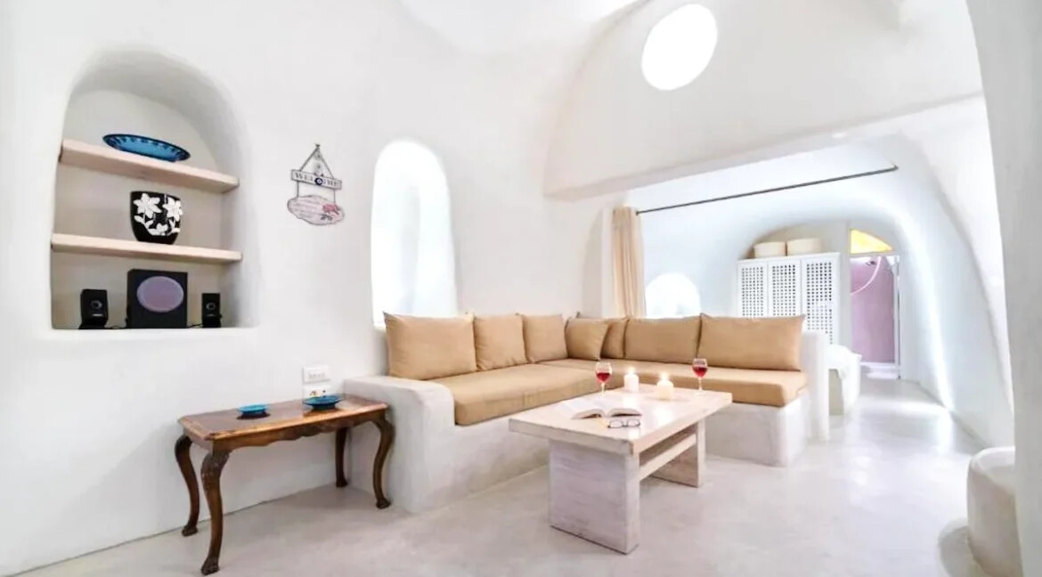 Home in Santorini for sale 10
