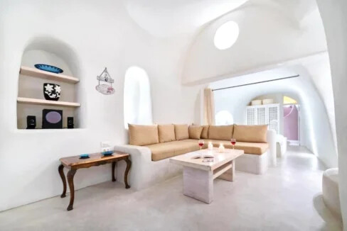 Home in Santorini for sale 10
