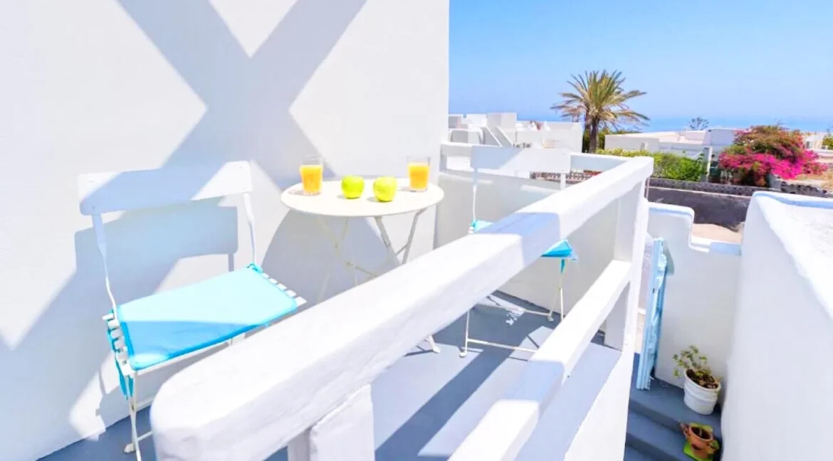 Home in Santorini for sale 11