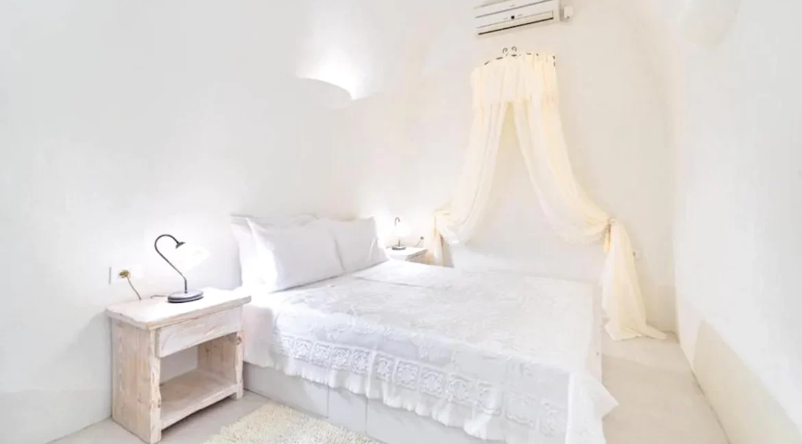 Home in Santorini for sale 12