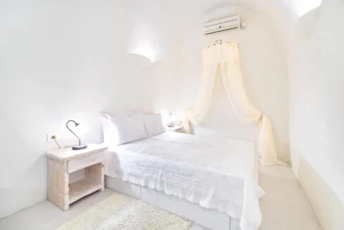 Home in Santorini for sale 12