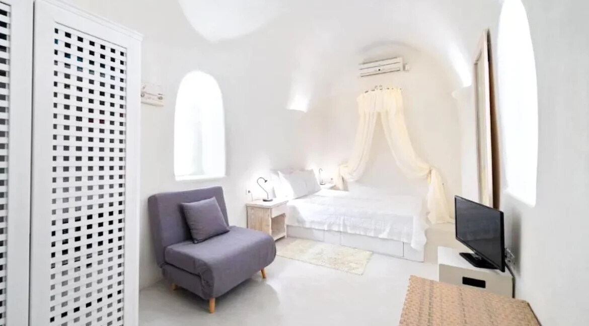 Home in Santorini for sale 14