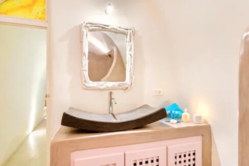 Home in Santorini for sale 15