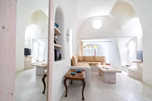 Home in Santorini for sale 18