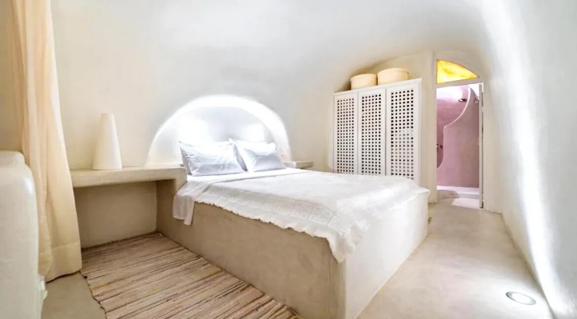 Home in Santorini for sale 2