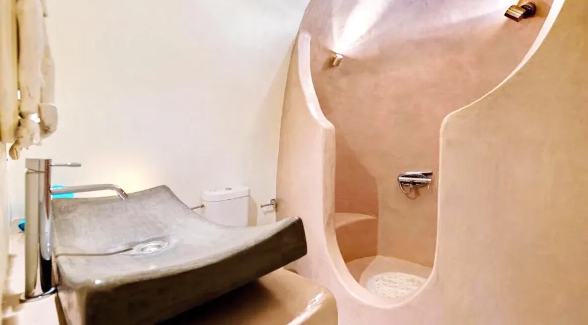 Home in Santorini for sale 22