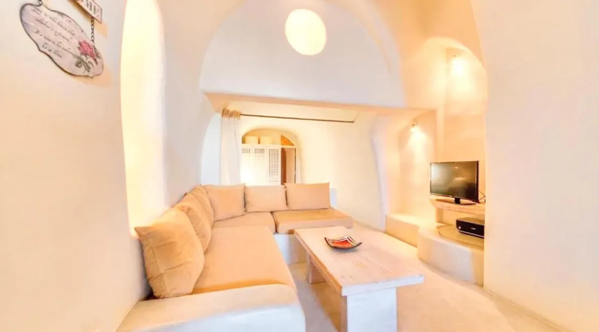 Home in Santorini for sale 26