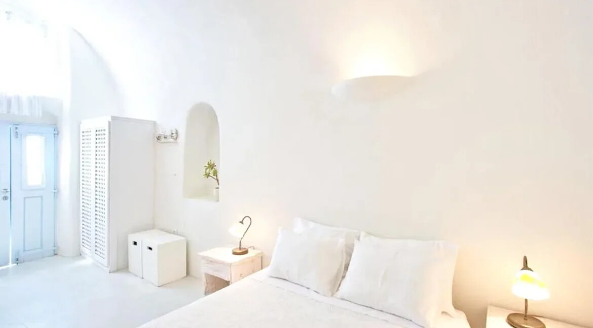 Home in Santorini for sale 6