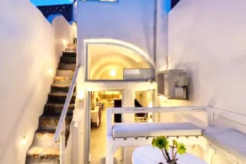Home in Santorini for sale 9