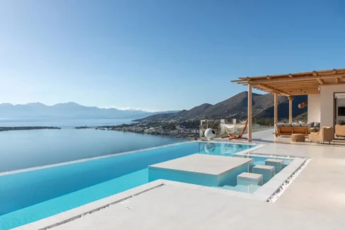 Luxurious Villa for Sale in Elounda, Crete 2