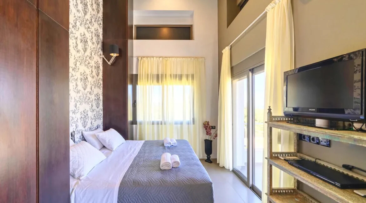 Luxurious Villa for sale Rethymno Crete Greece 17