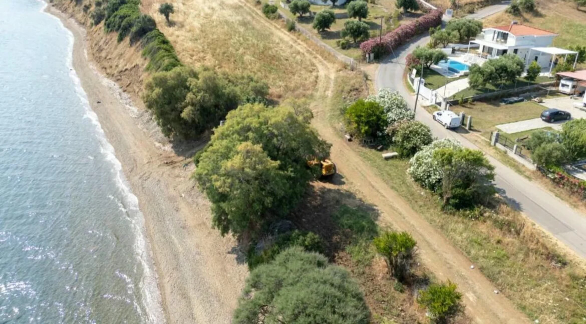 Luxury Beachfront Villa for Sale in Halkidiki 3