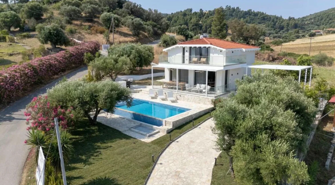 Luxury Beachfront Villa for Sale in Halkidiki 6