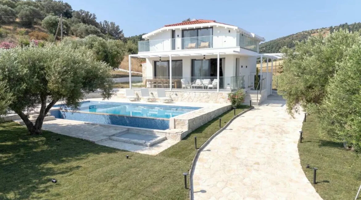 Luxury Beachfront Villa for Sale in Halkidiki 7