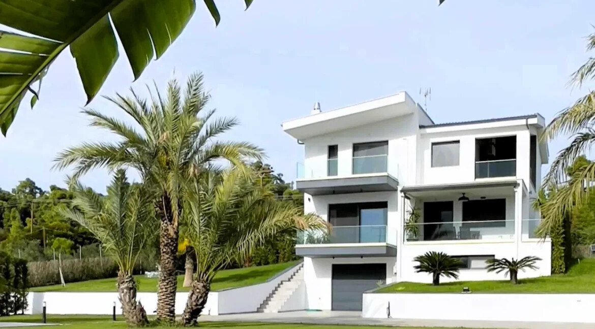Luxury House for Sale in Halkidiki Pallini, Nea Skioni 1