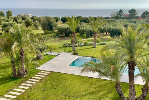 Luxury House for Sale in Halkidiki Pallini, Nea Skioni