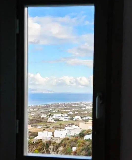 Luxury Suite for Sale in Santorini, Greece 10