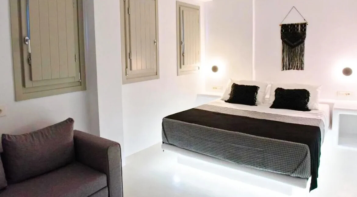 Luxury Suite for Sale in Santorini, Greece 7
