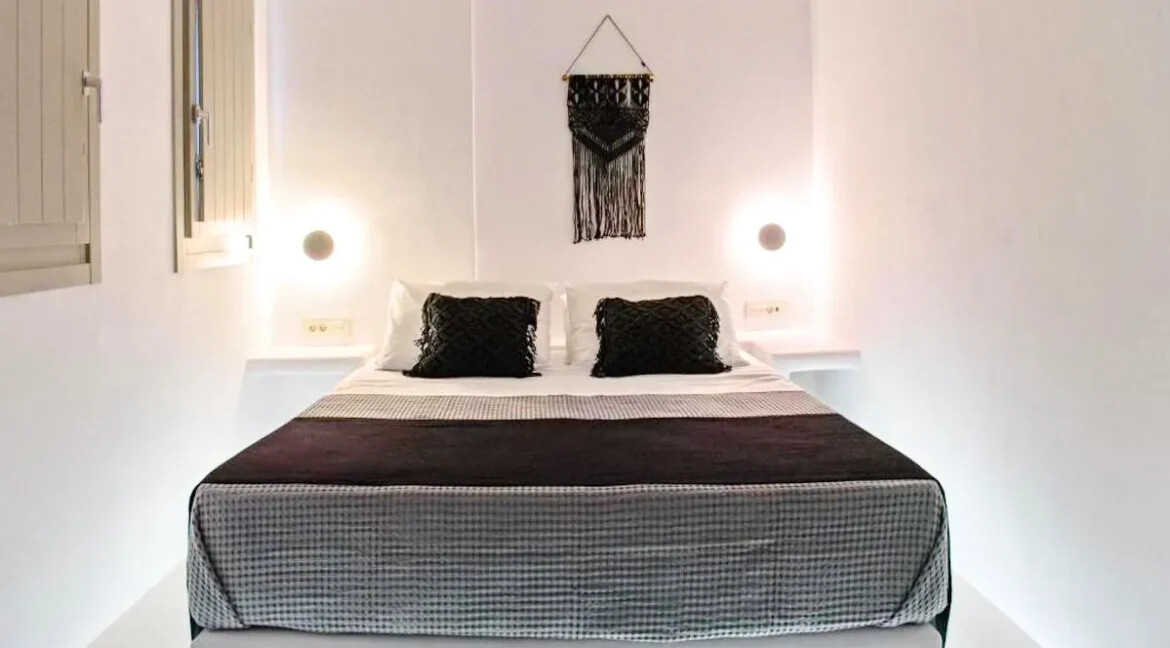 Luxury Suite for Sale in Santorini, Greece 8